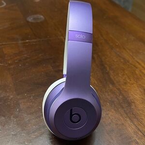 Beats by Dre Solo Over-Ear Headphones - Purple